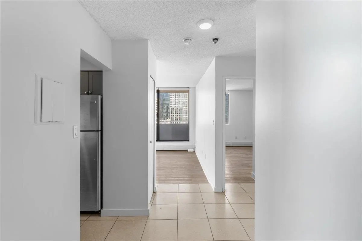 1127 Barclay Street #904