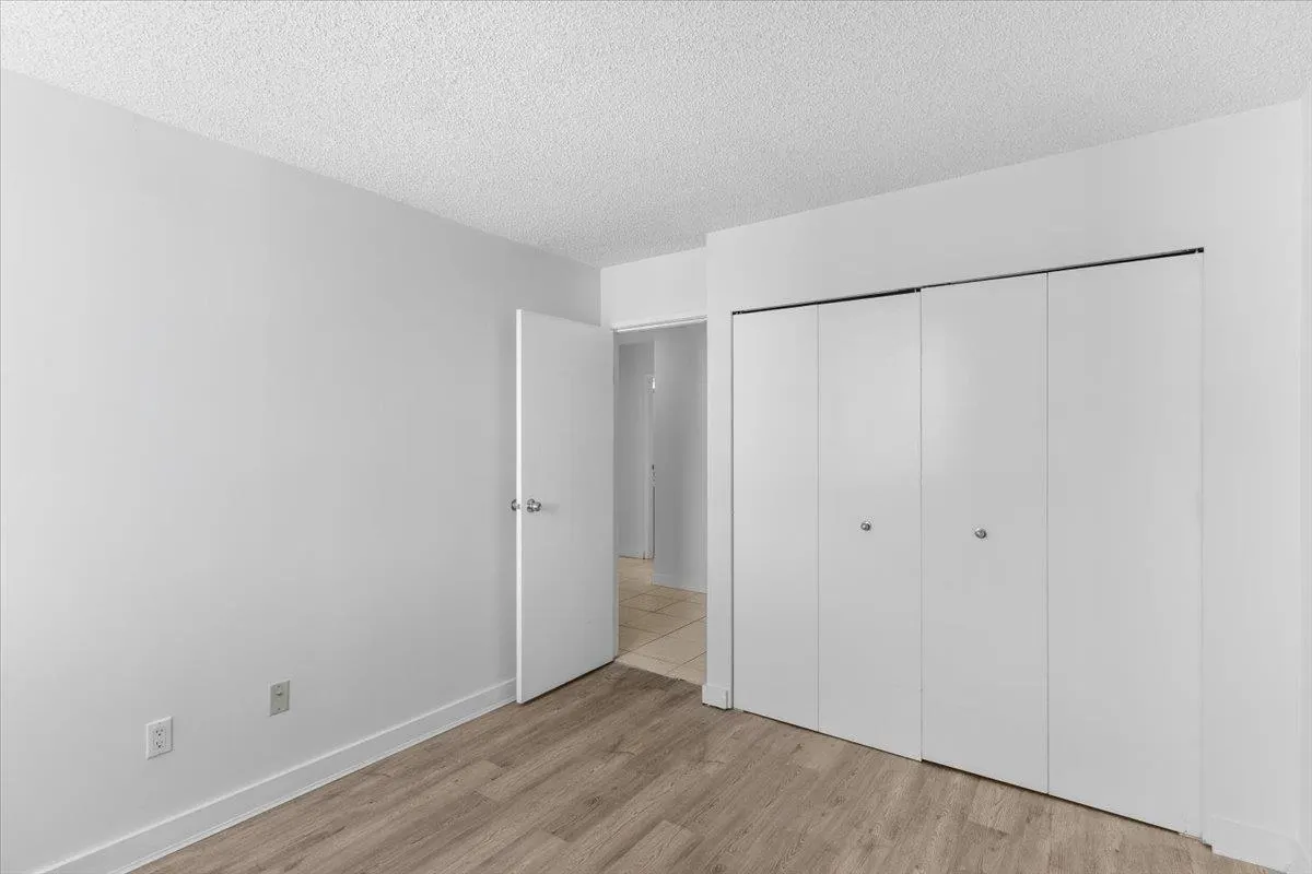 1127 Barclay Street #904
