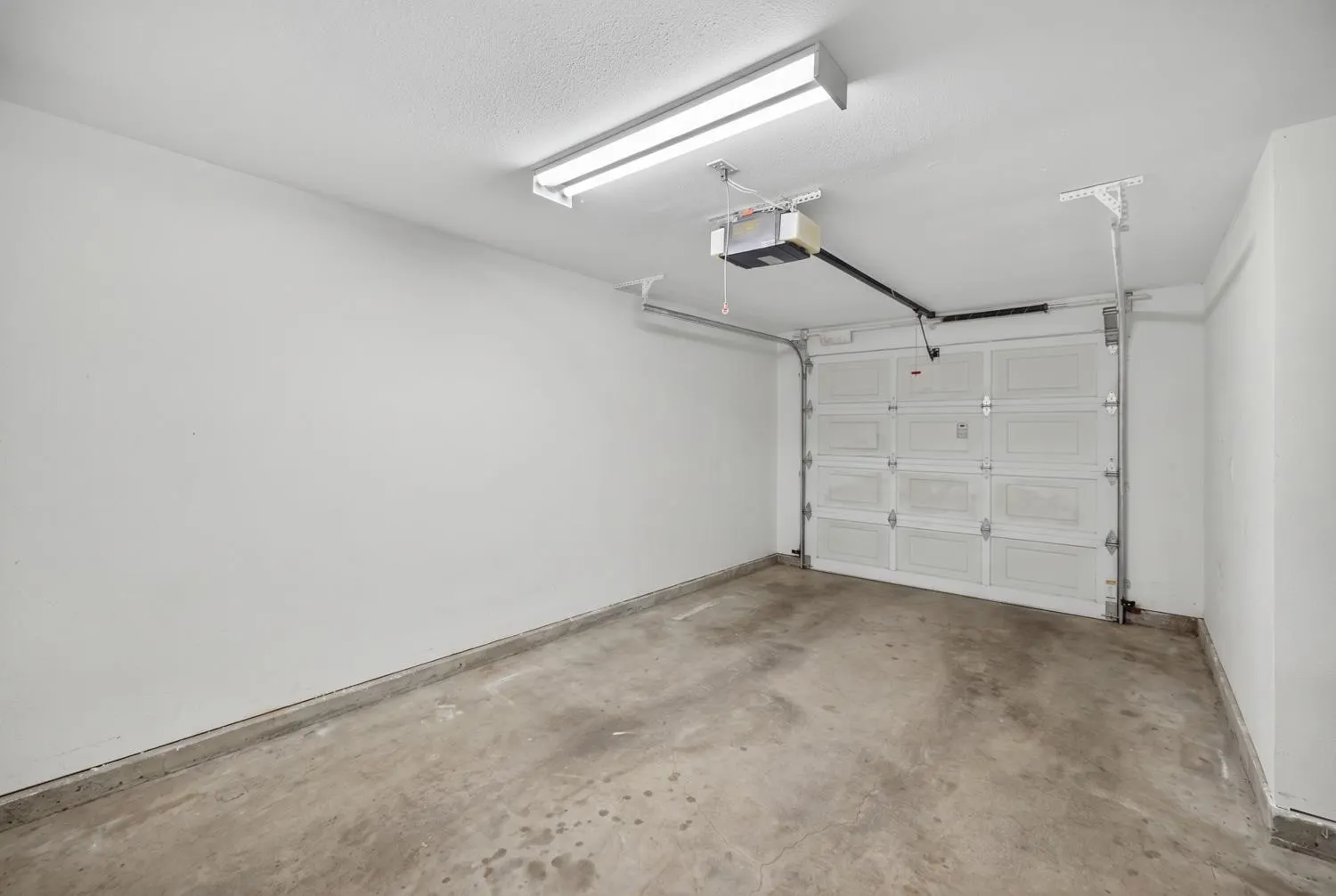 2950 W 8th Avenue