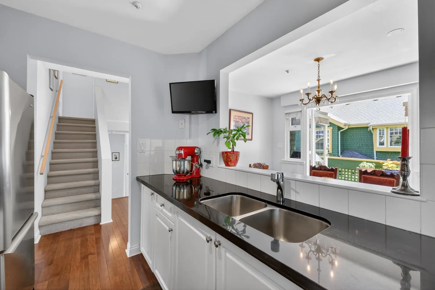 2950 W 8th Avenue
