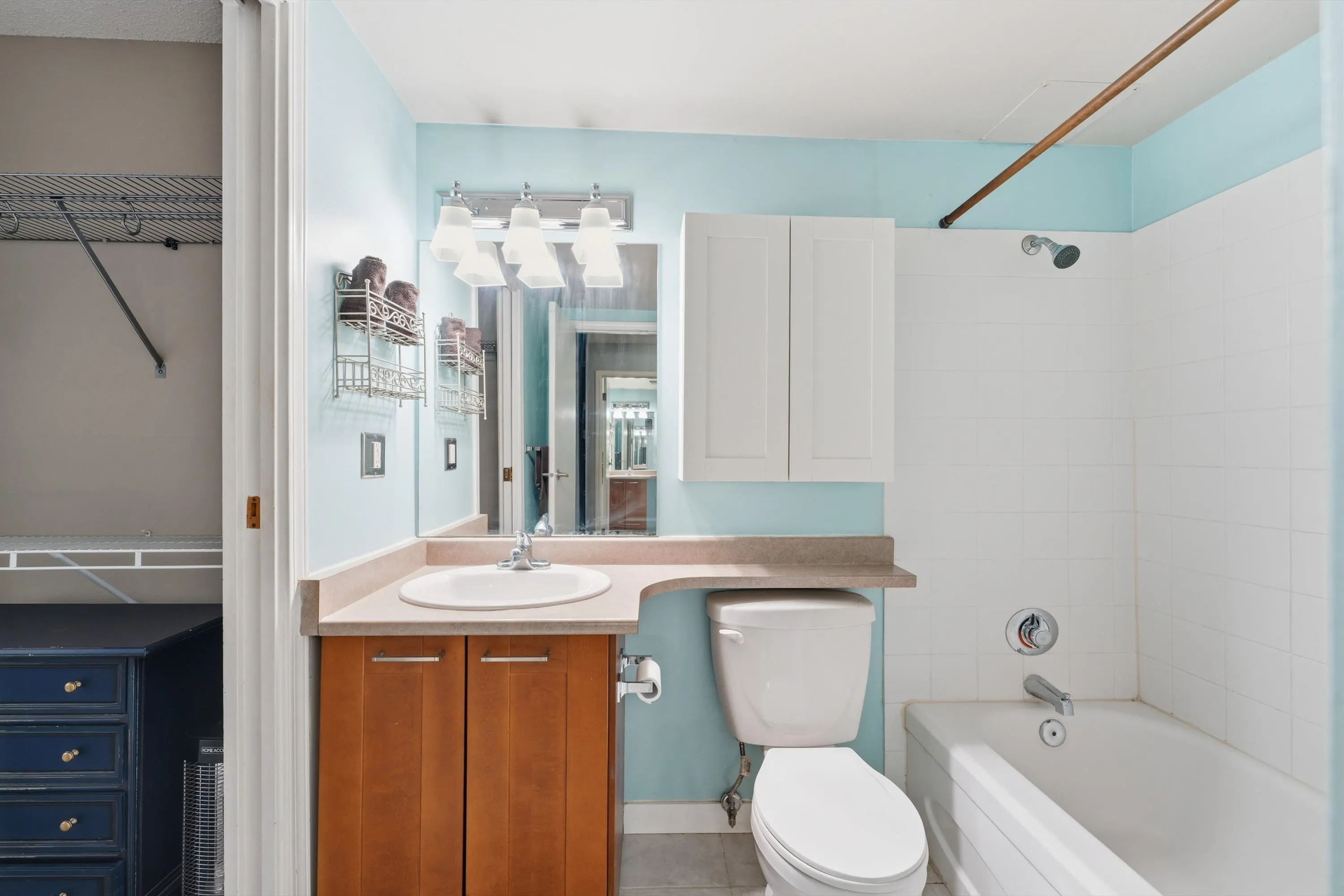 423 Agnes Street #106