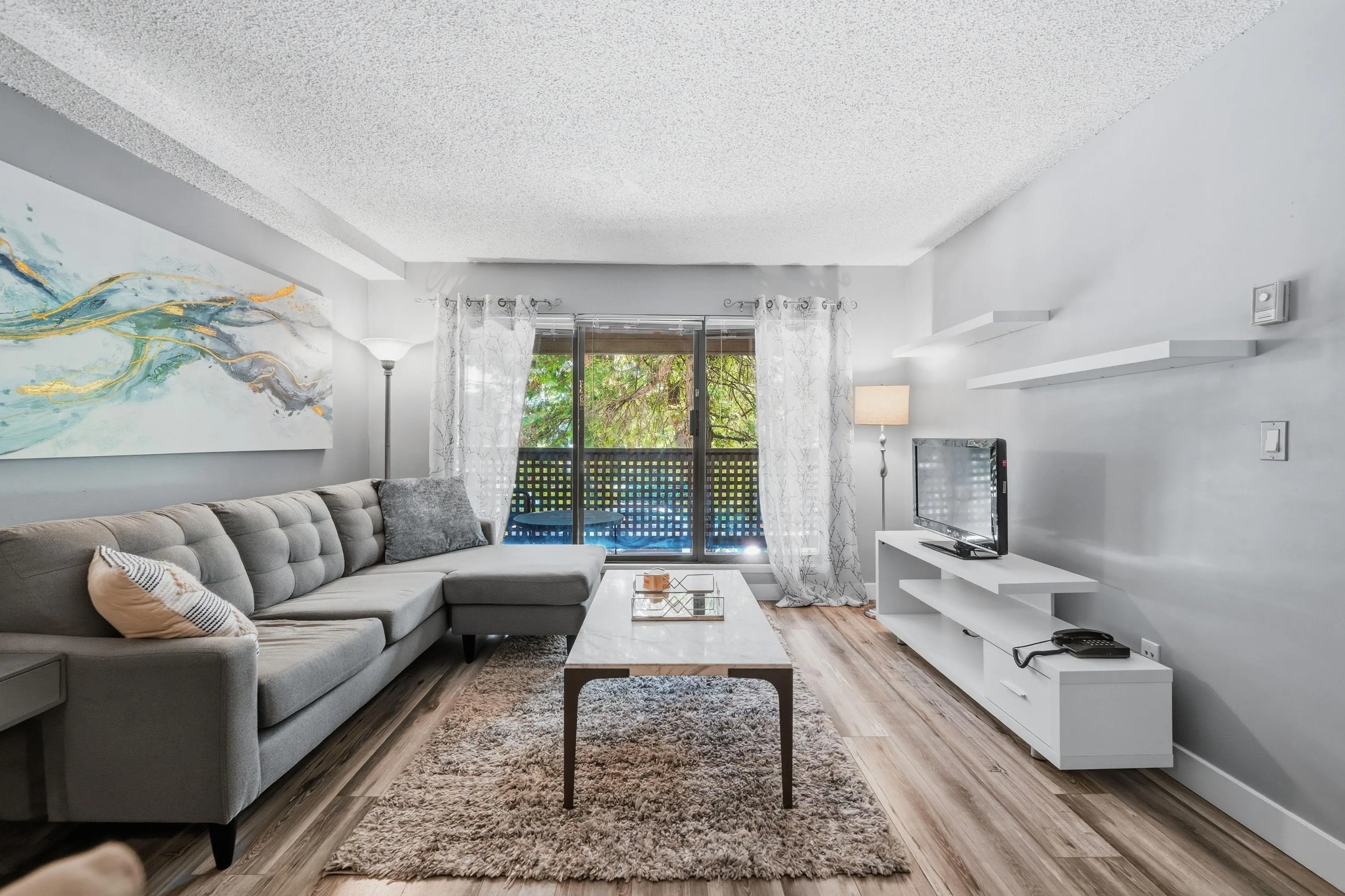 423 Agnes Street #106