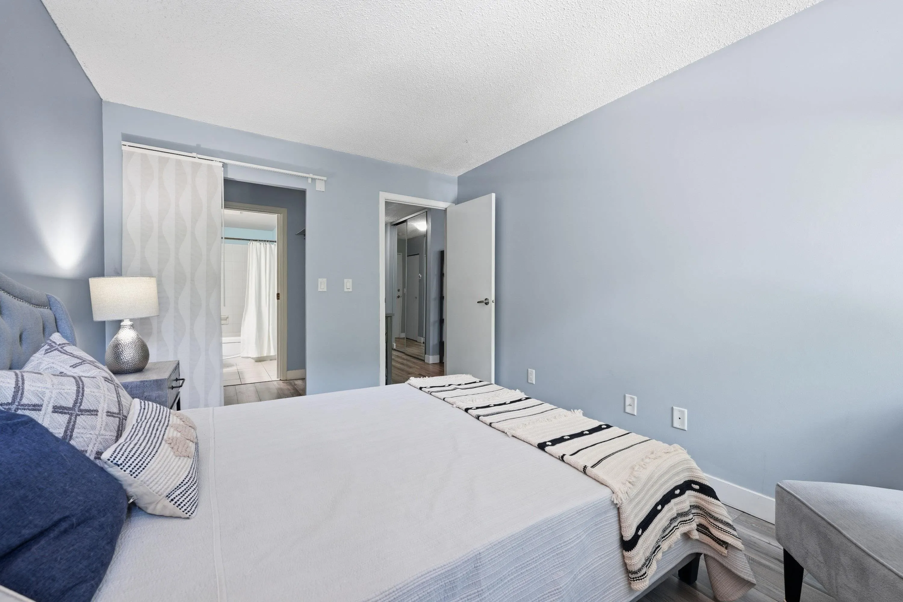 423 Agnes Street #106