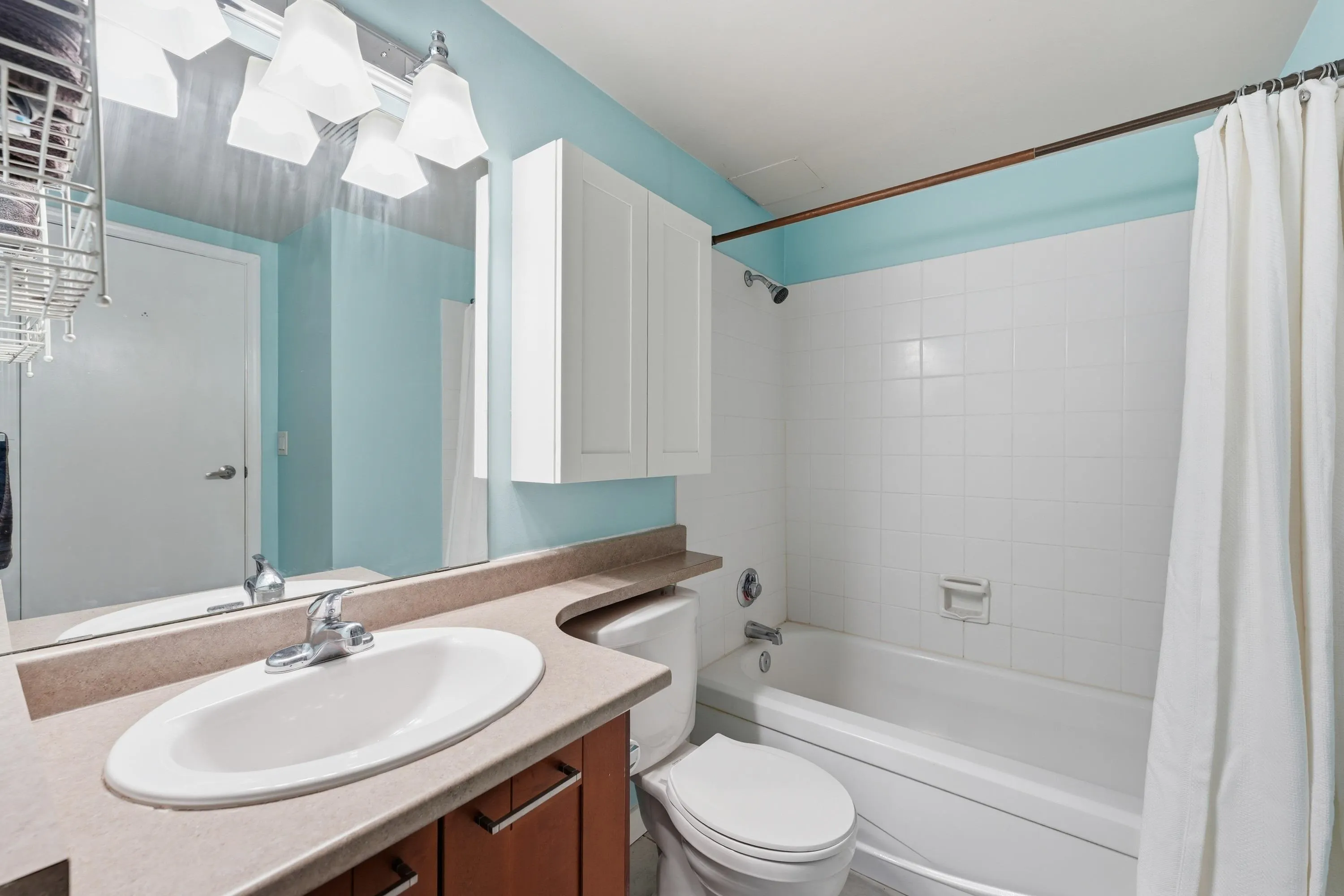 423 Agnes Street #106