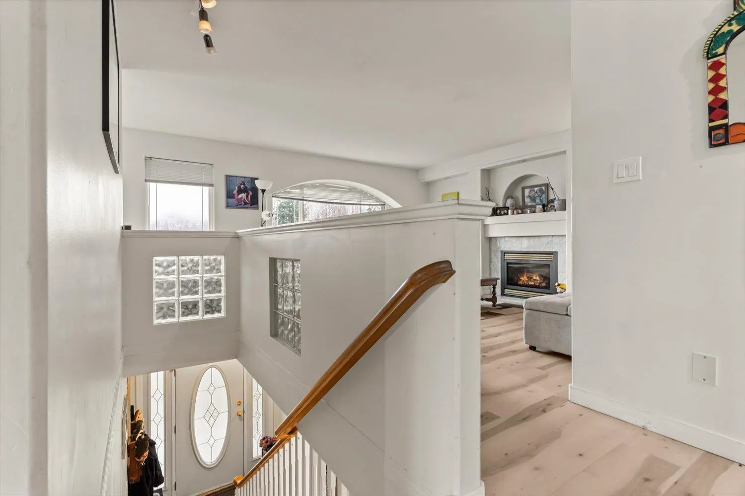 5635 Viewpoint Place