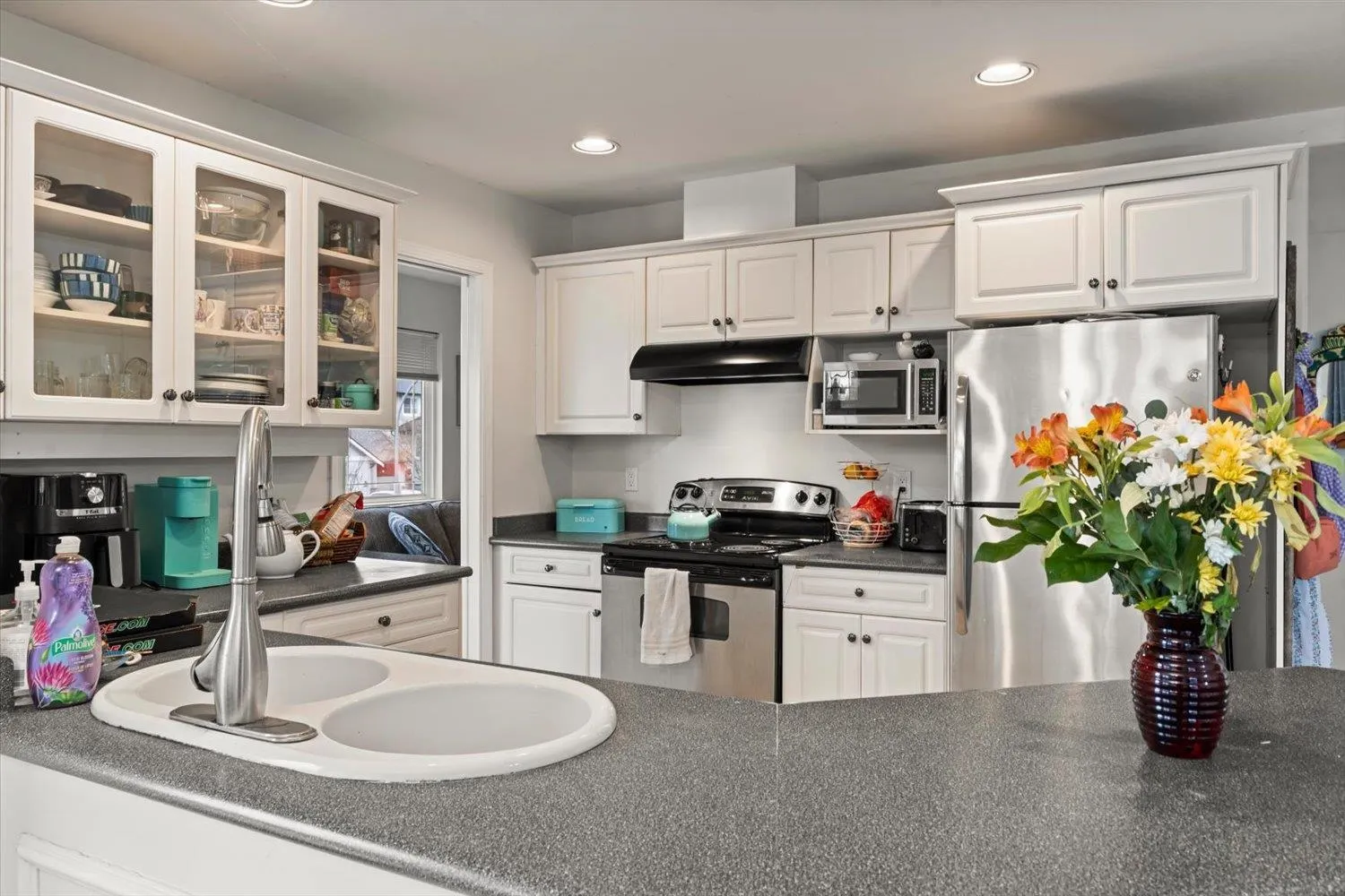 5635 Viewpoint Place