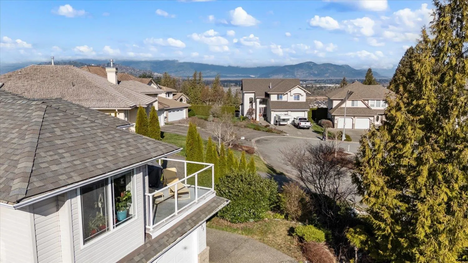 5635 Viewpoint Place