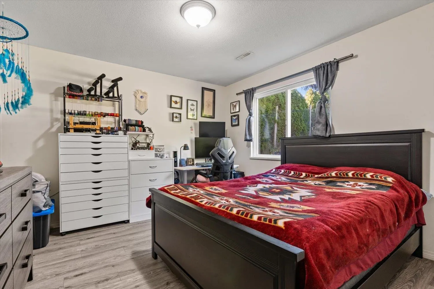 5635 Viewpoint Place