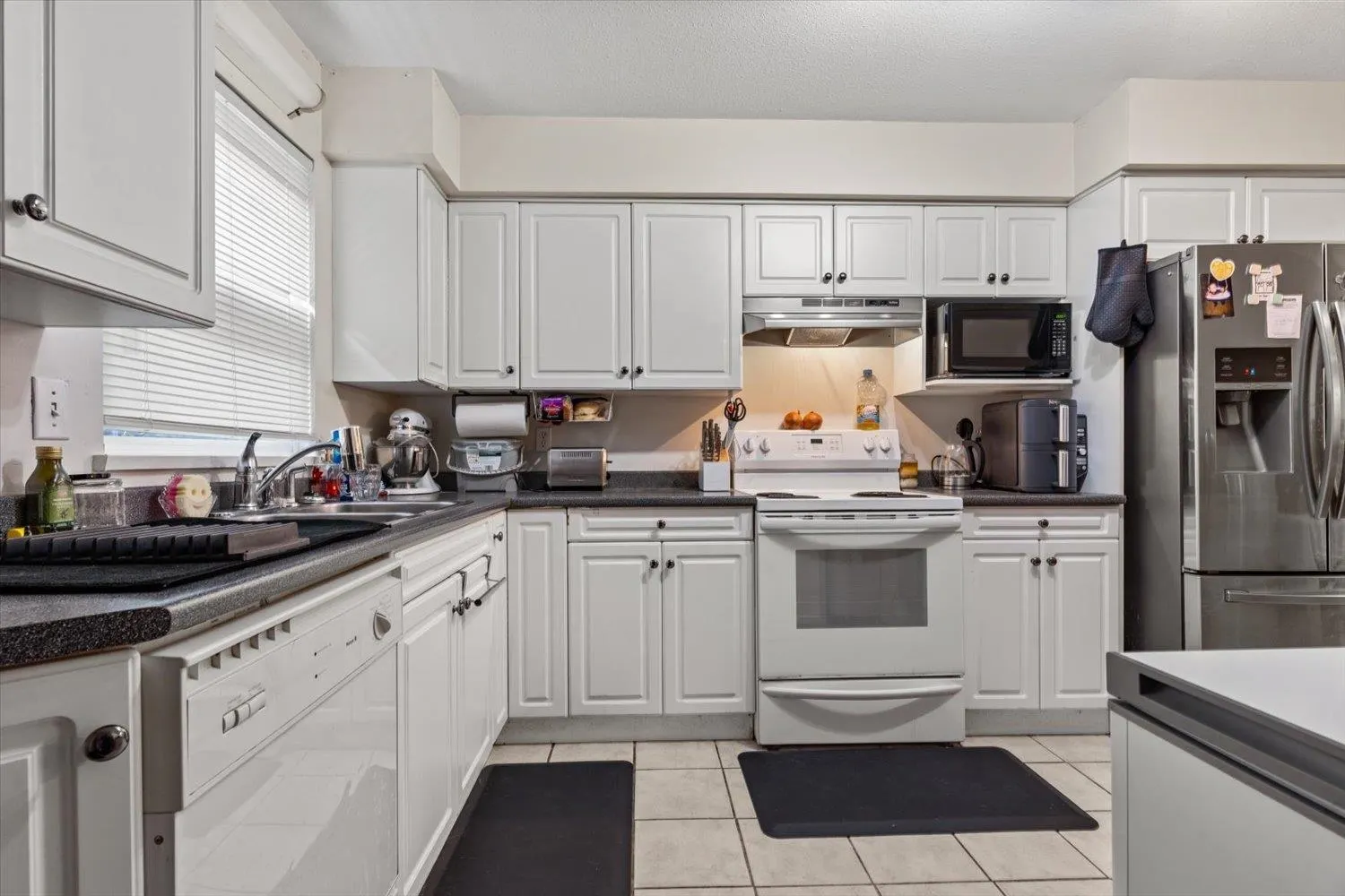 5635 Viewpoint Place