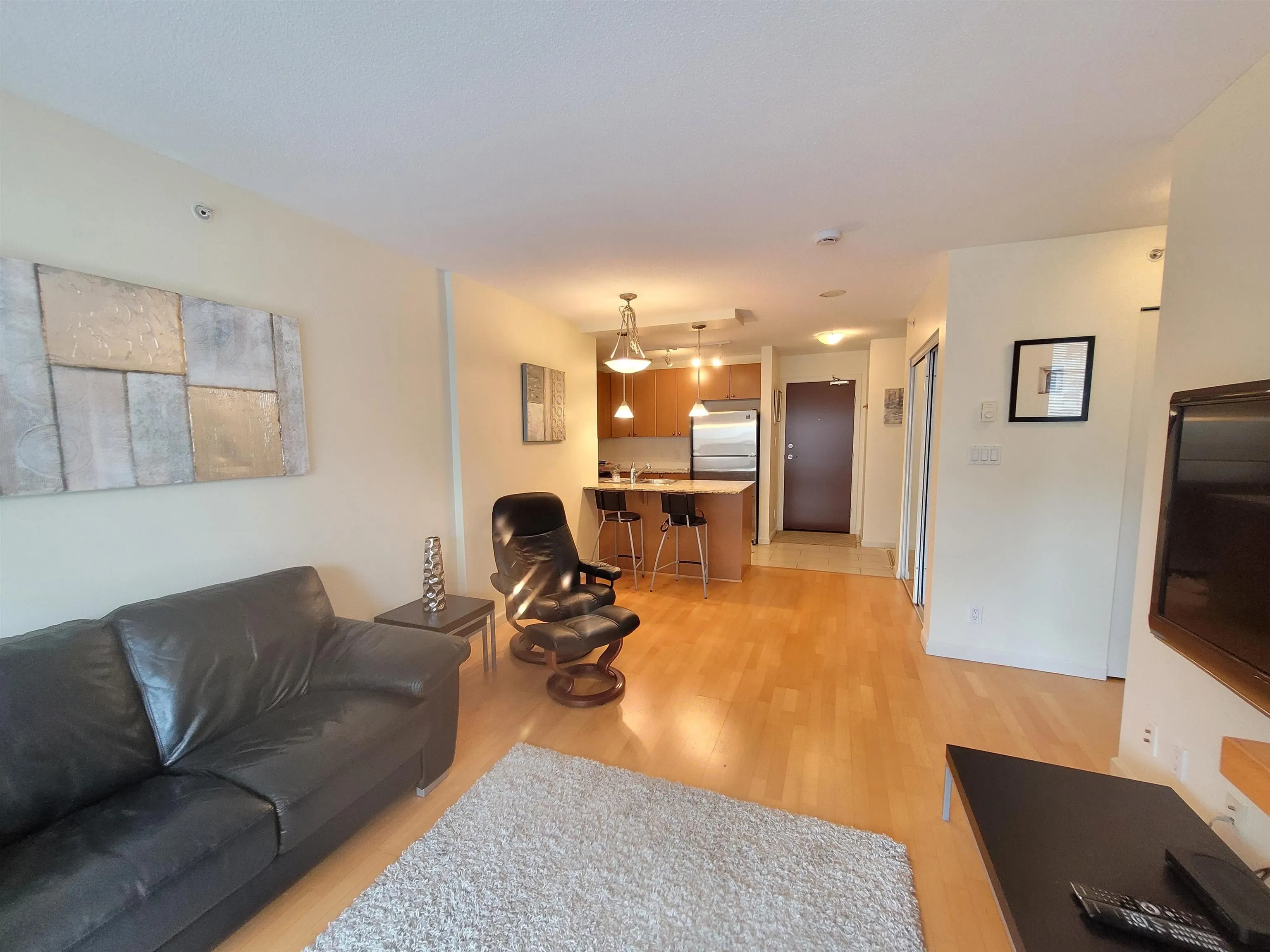 610 Victoria Street #408