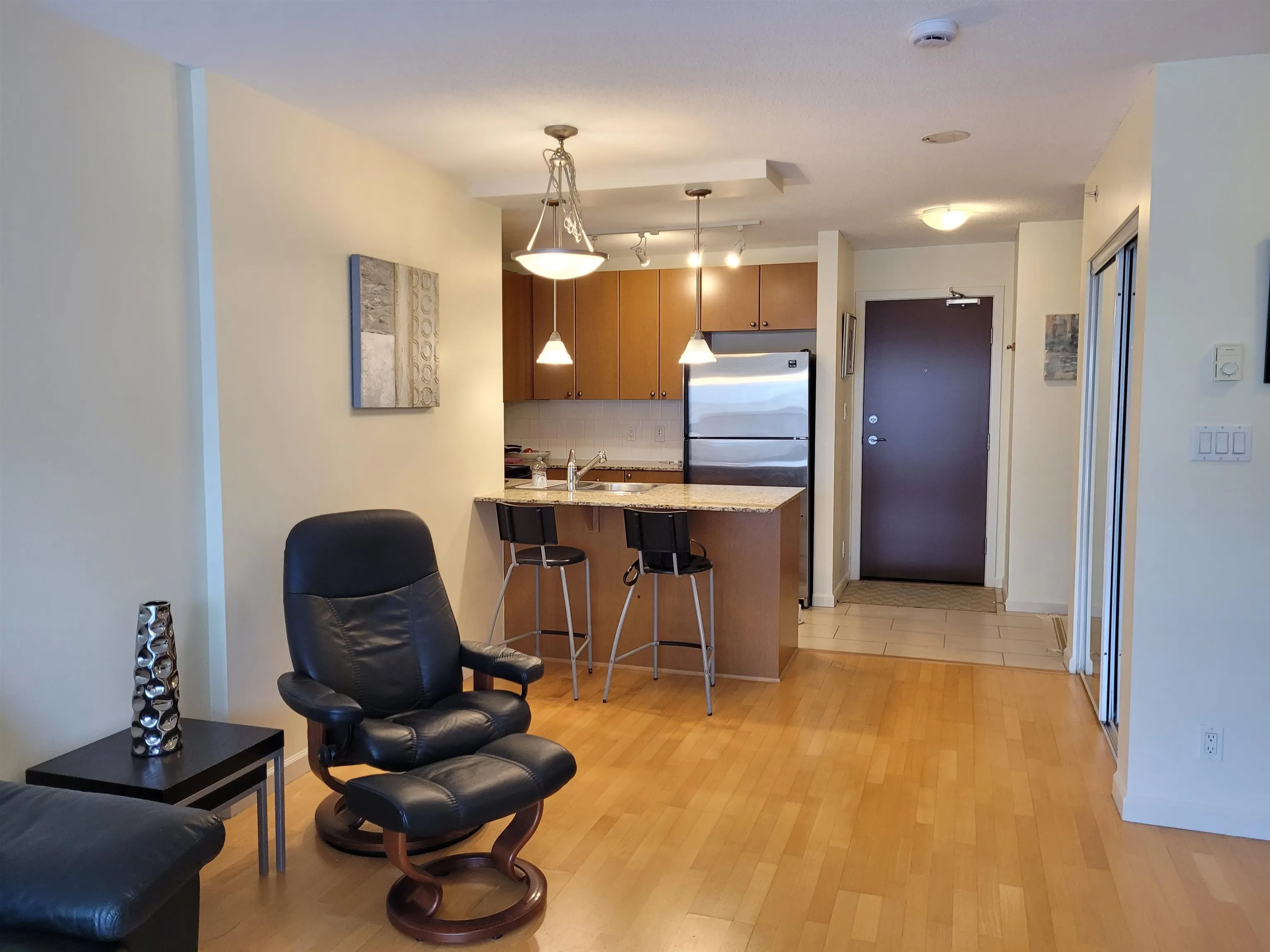 610 Victoria Street #408