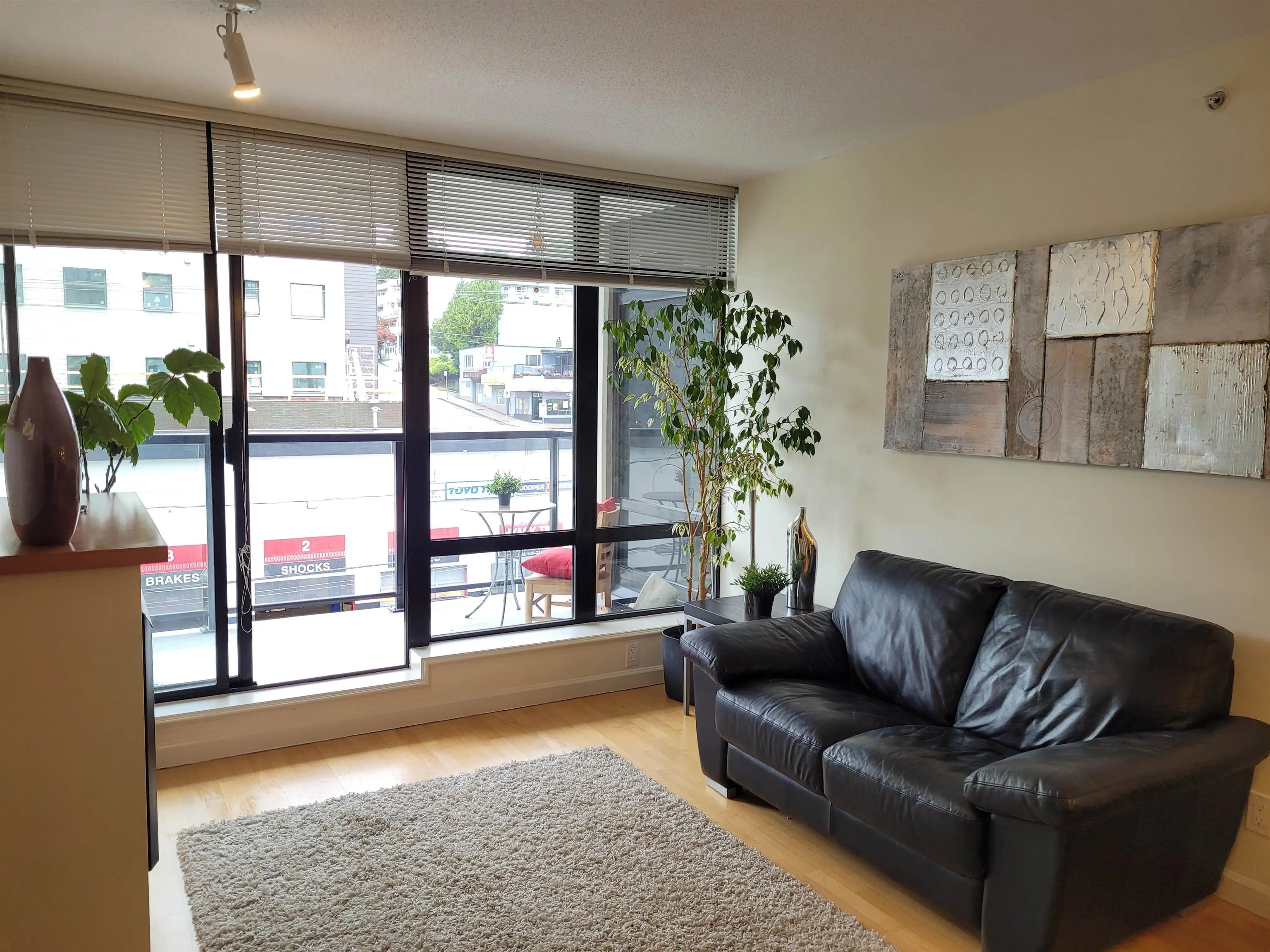 610 Victoria Street #408