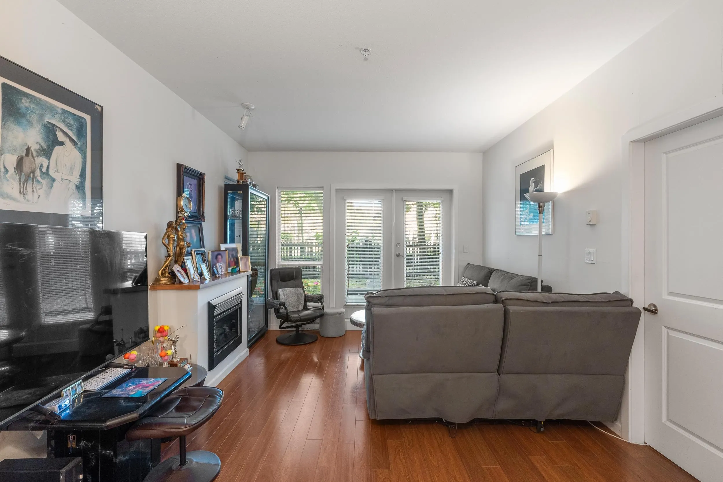 15322 101 Avenue #111