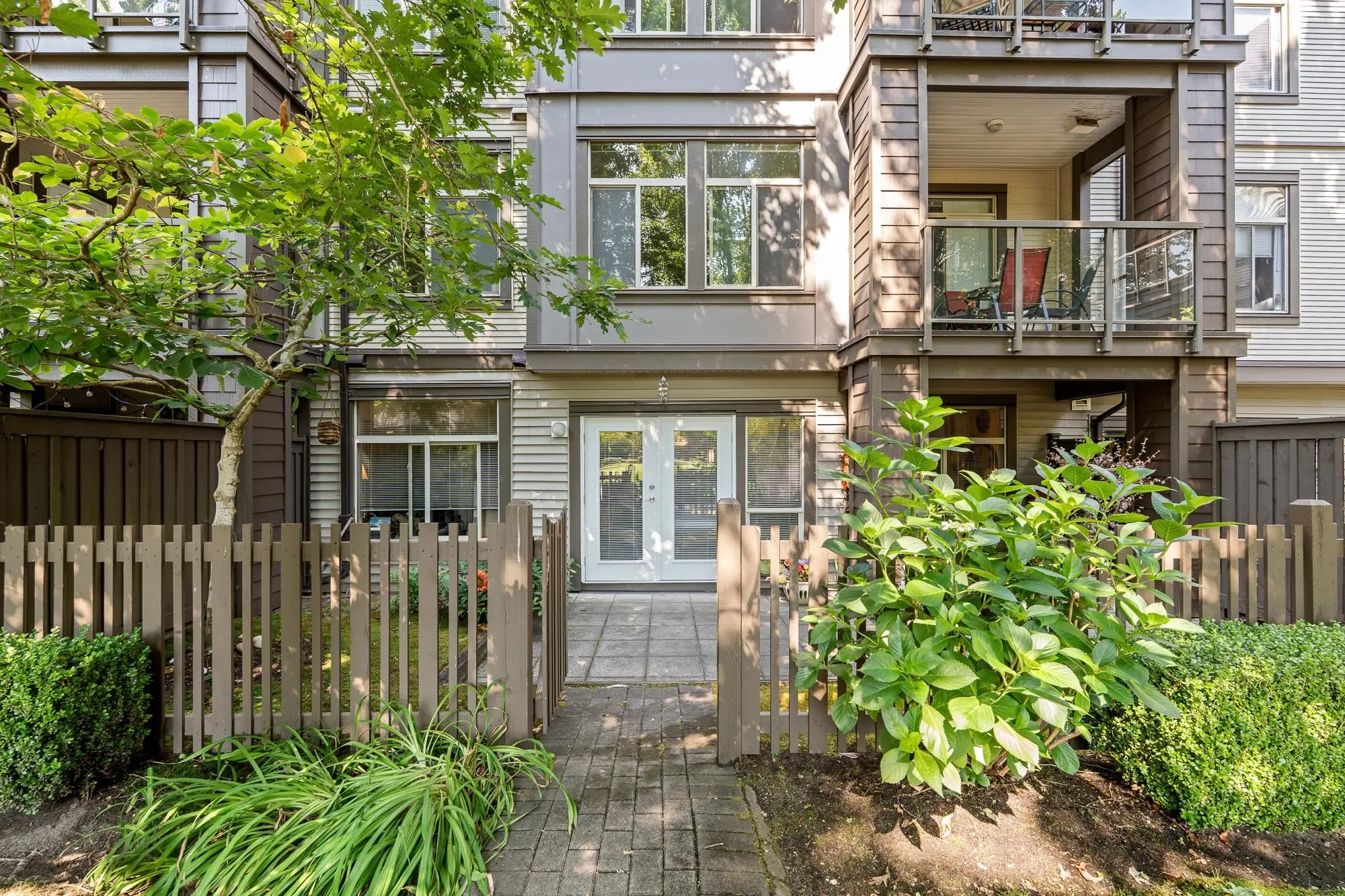 15322 101 Avenue #111