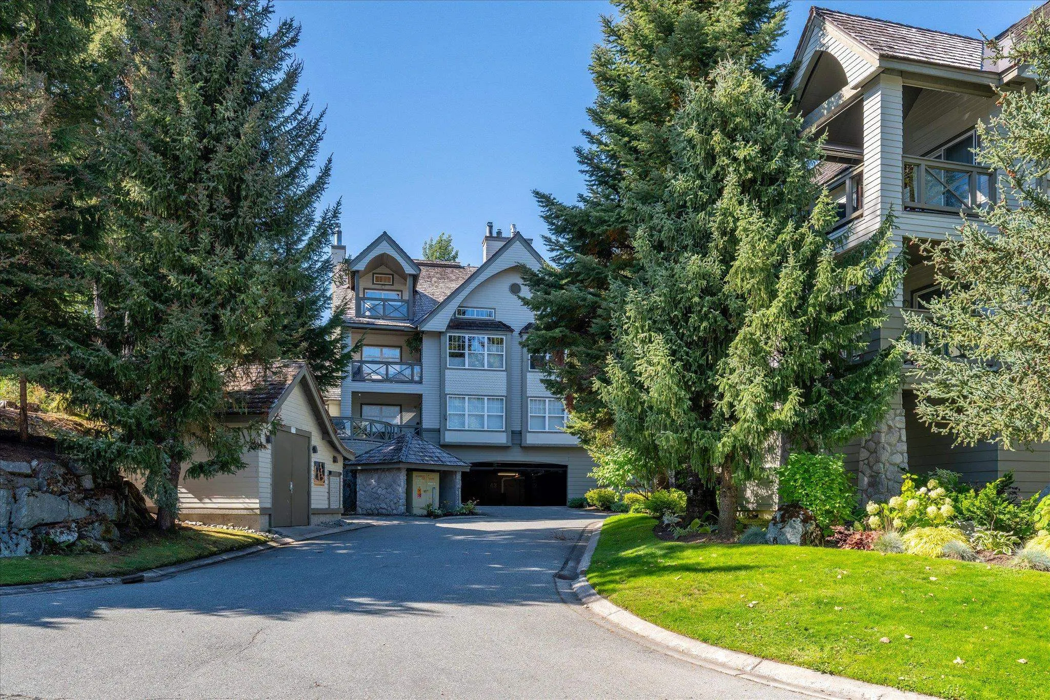 3300 Ptarmigan Place #103