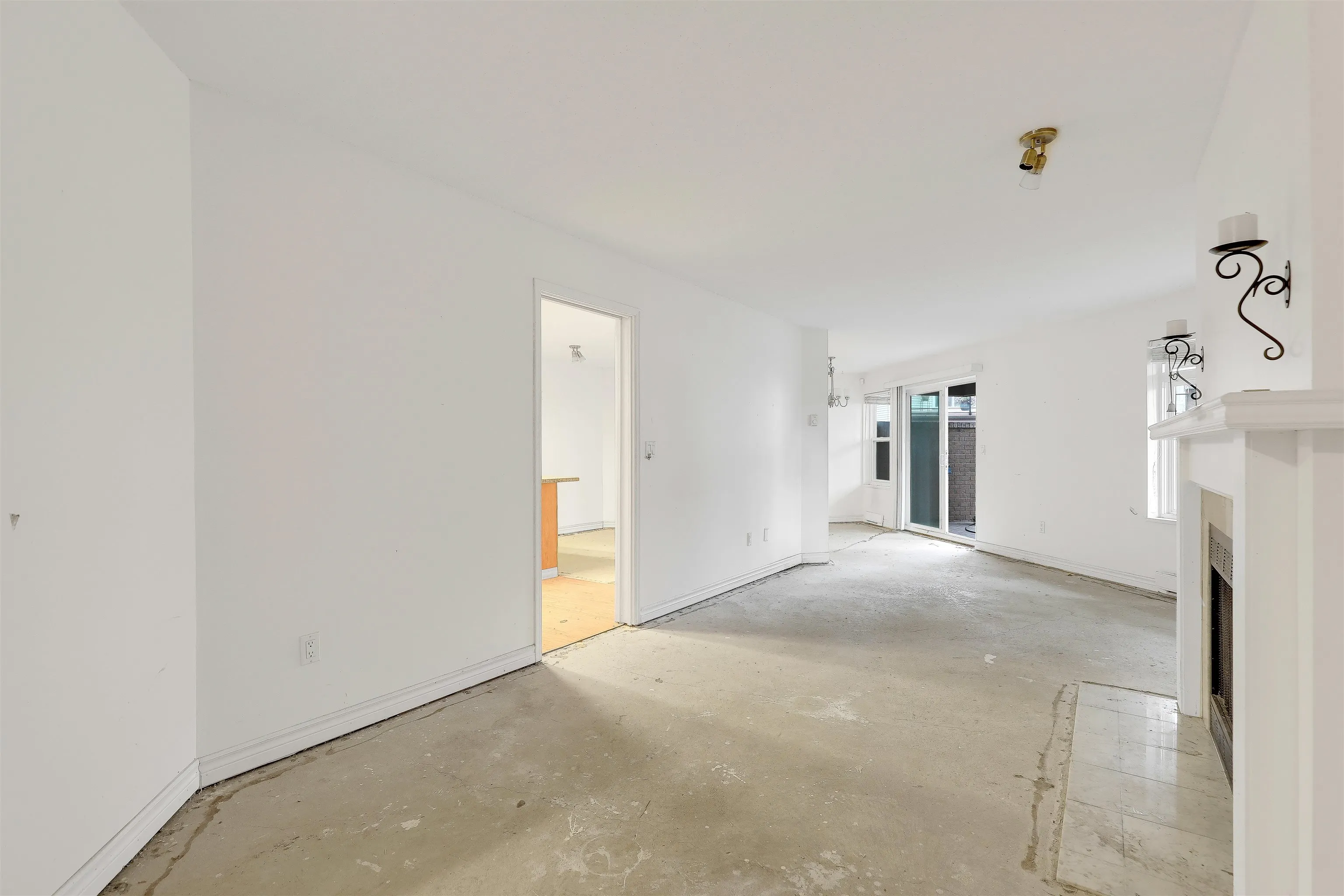 13858 102 Avenue #101