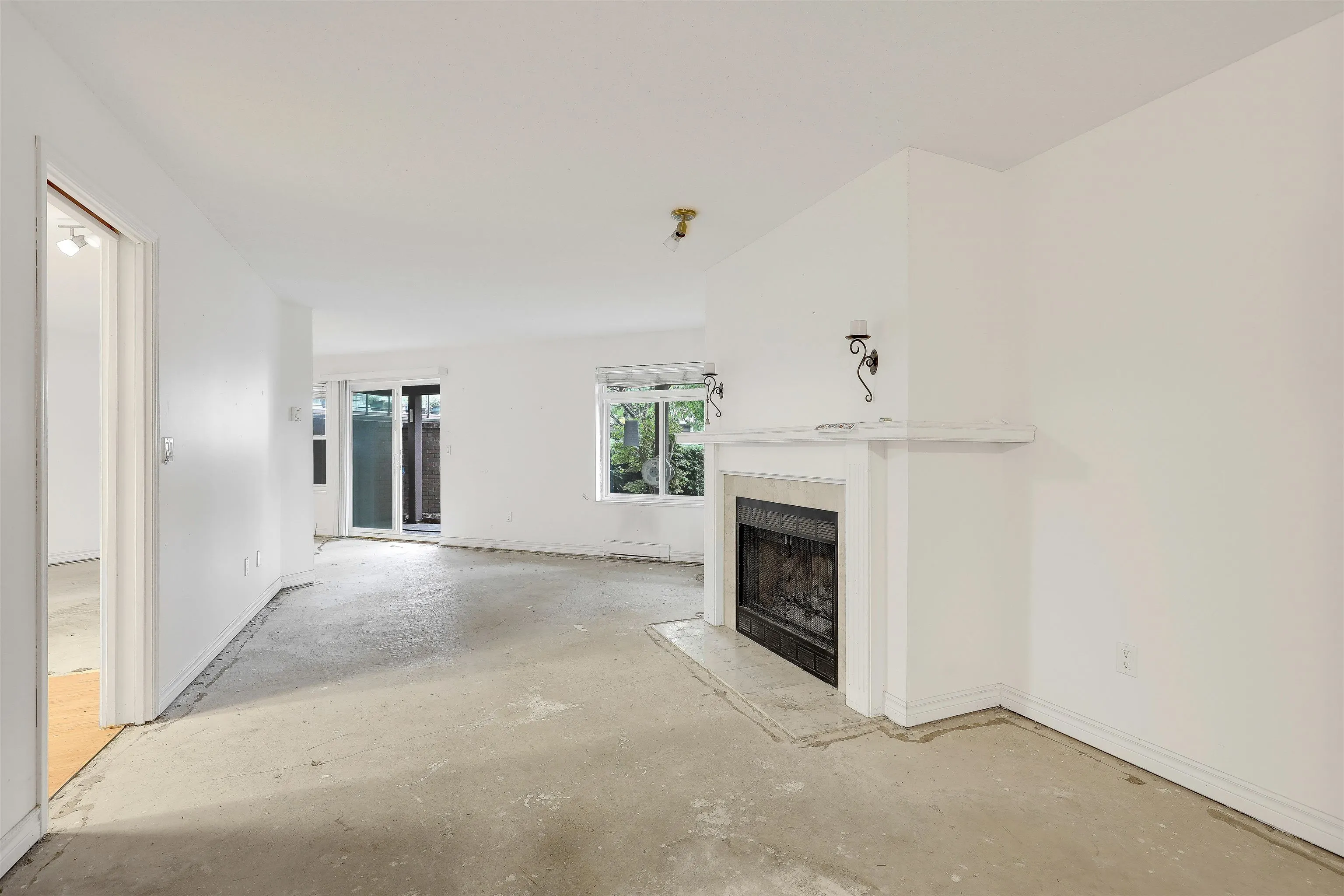 13858 102 Avenue #101