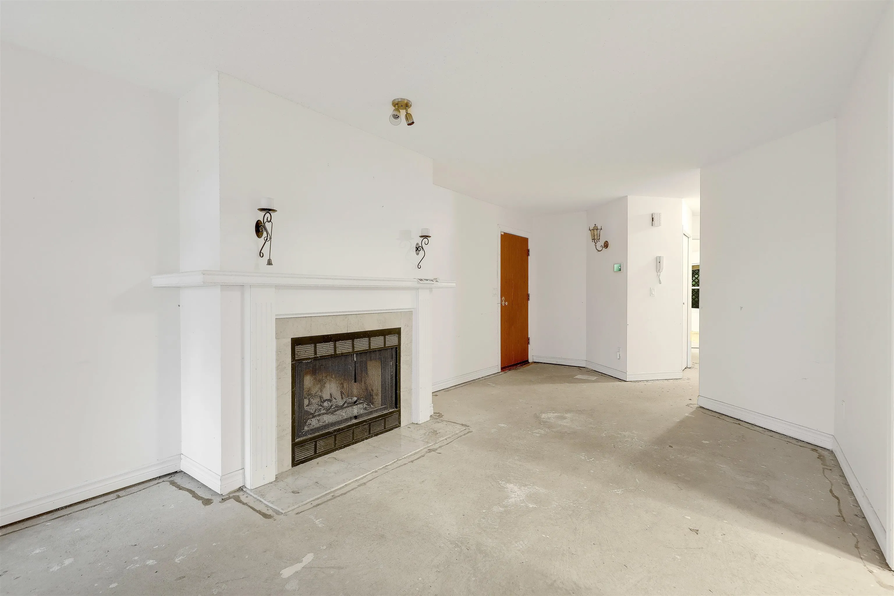 13858 102 Avenue #101
