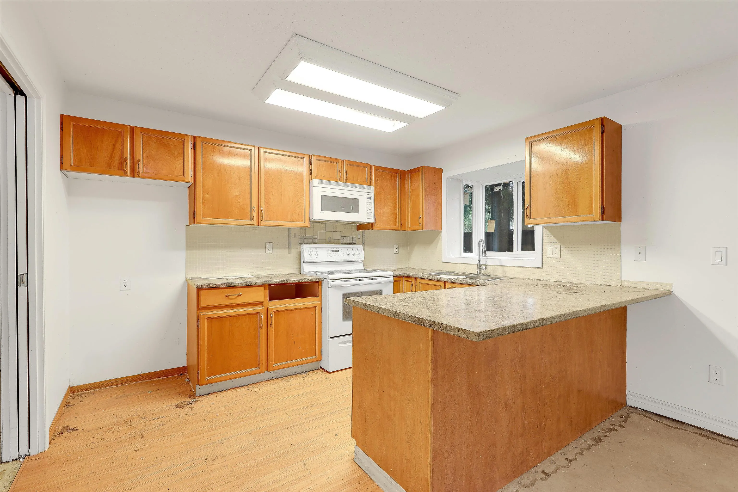 13858 102 Avenue #101