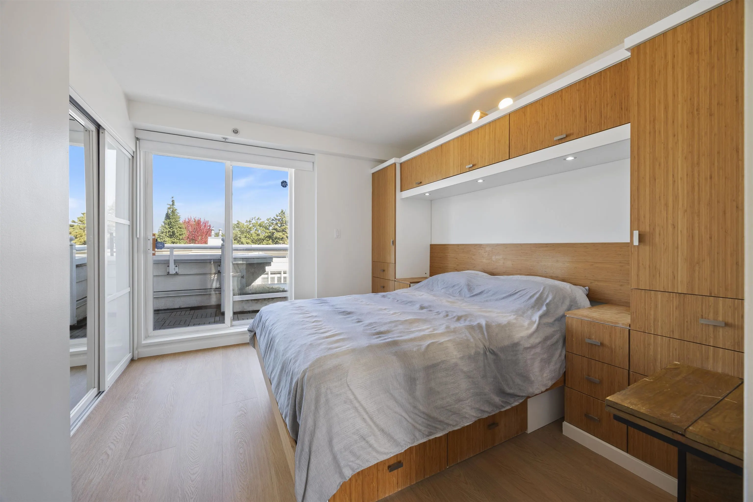 2565 W Broadway Street #316
