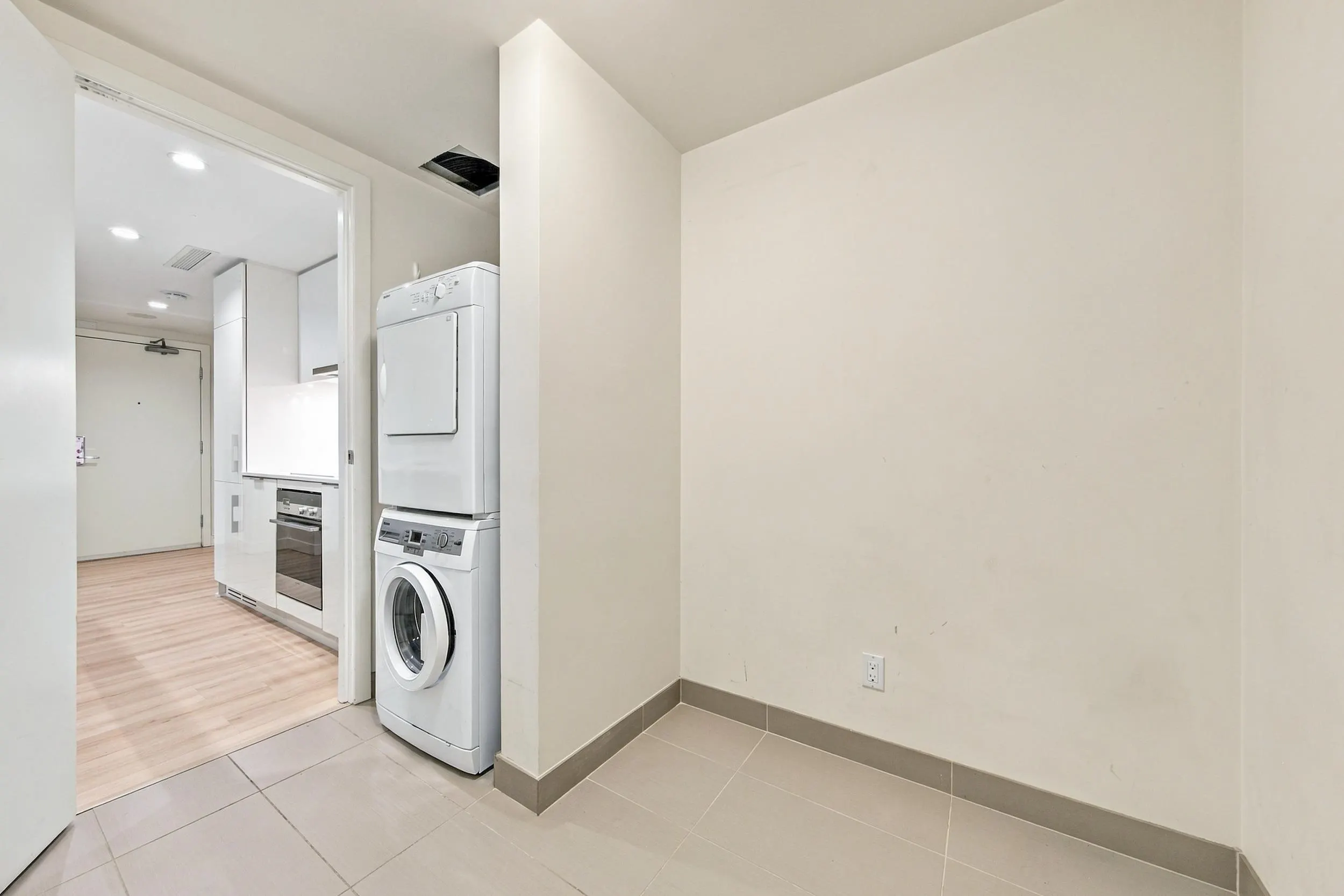 1308 Hornby Street #301
