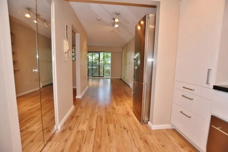 1950 W 8th Avenue #203