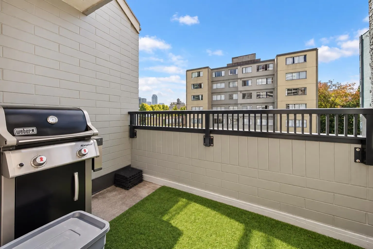 1270 Robson Street #803