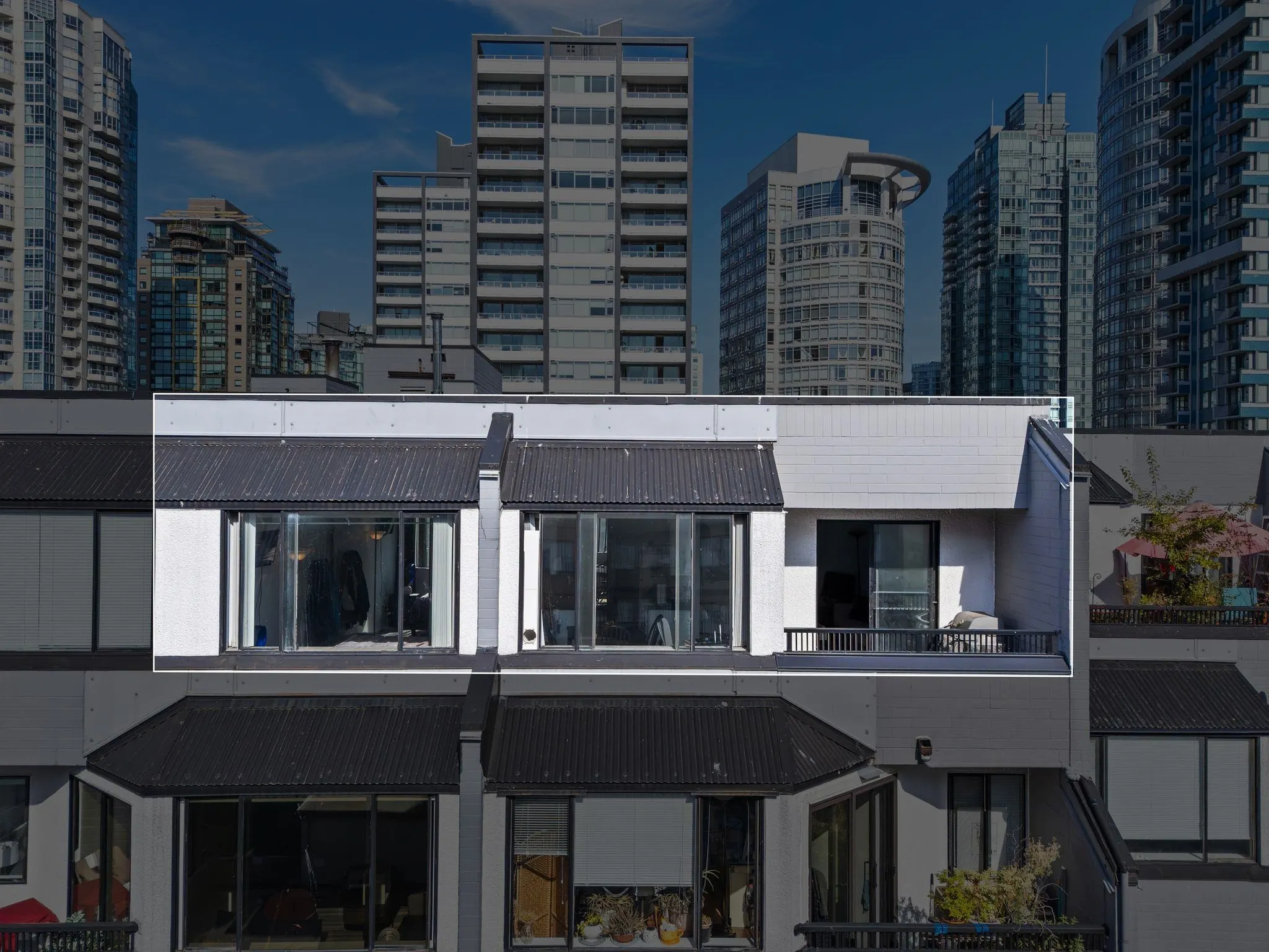 1270 Robson Street #803