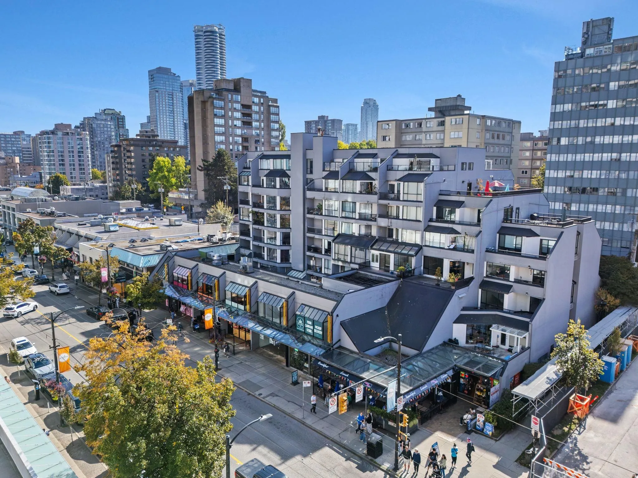1270 Robson Street #803