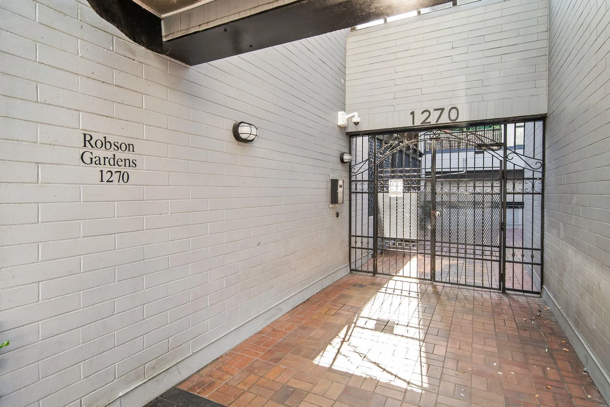 1270 Robson Street #803