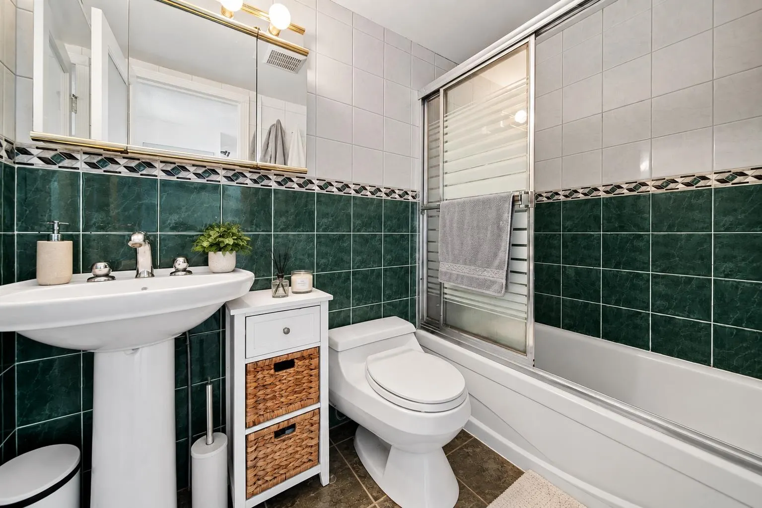 1270 Robson Street #803