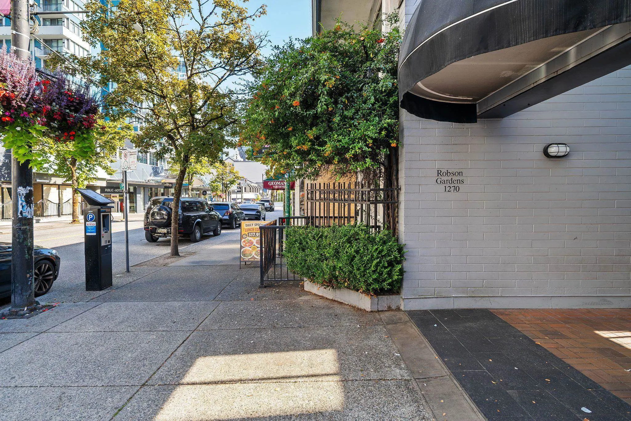1270 Robson Street #803
