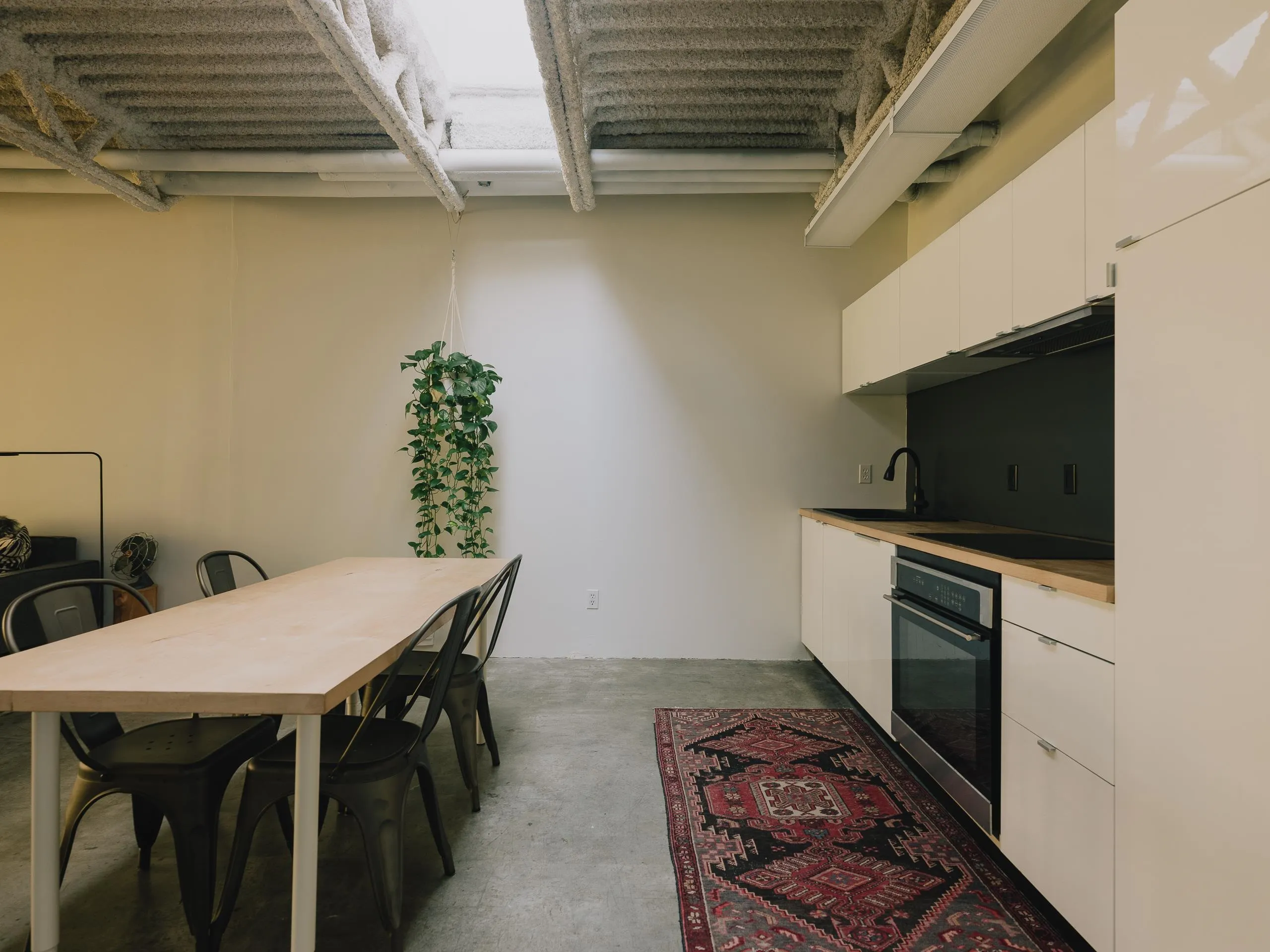 350 E 2nd Avenue #422