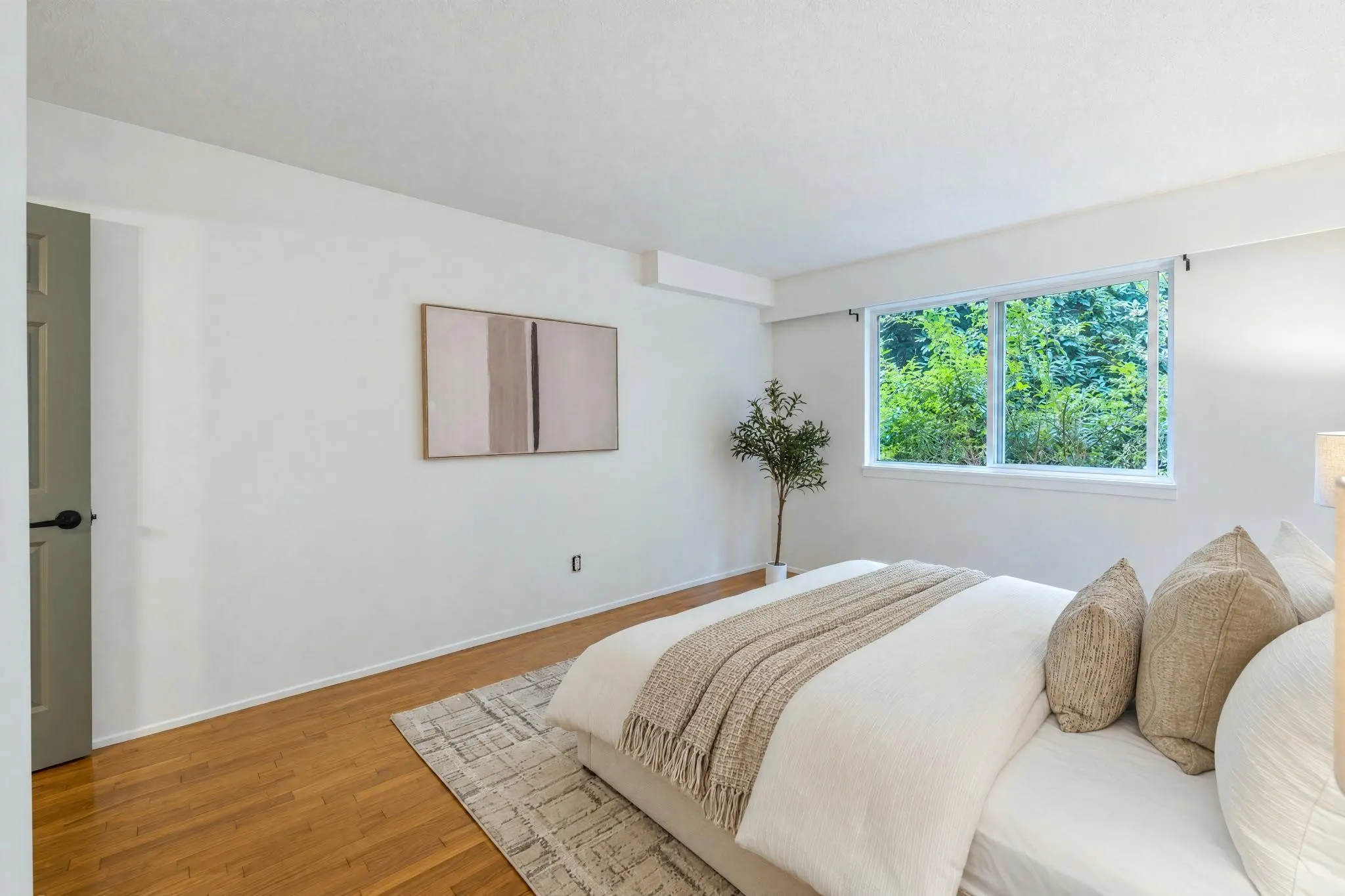 555 W 28th Street #403