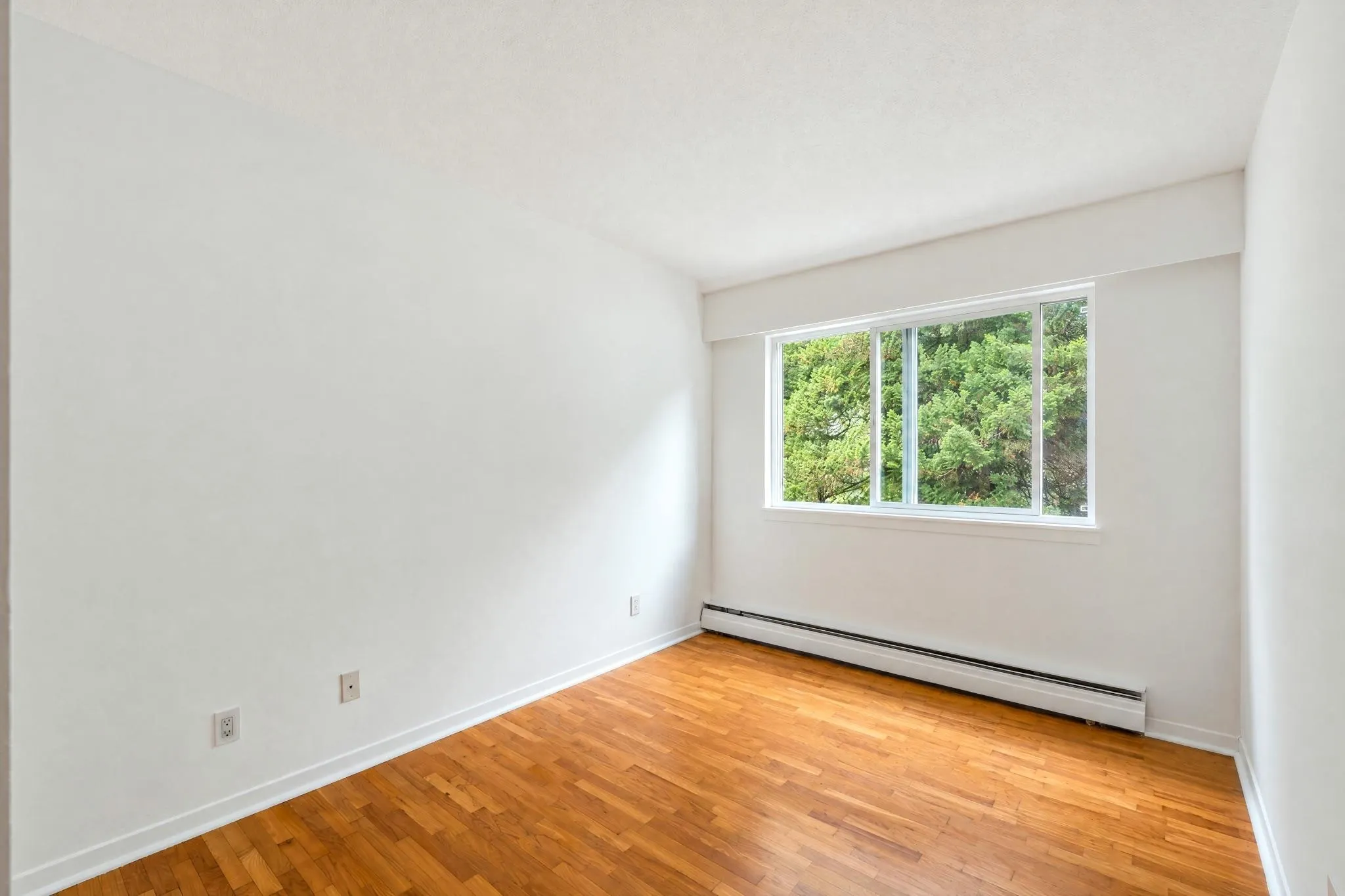 555 W 28th Street #403