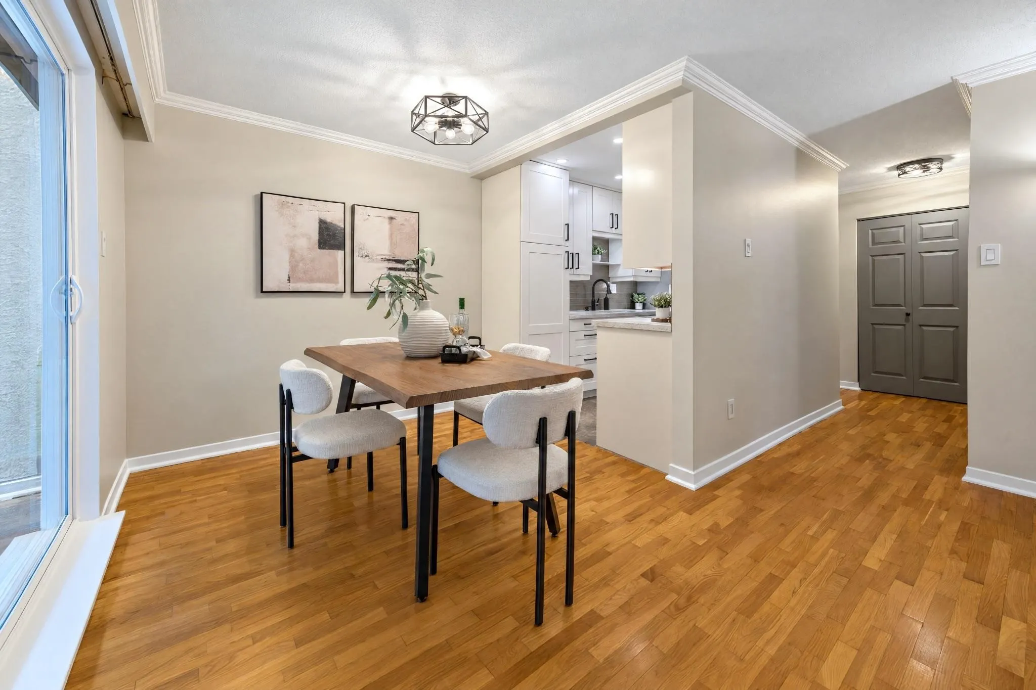 555 W 28th Street #403