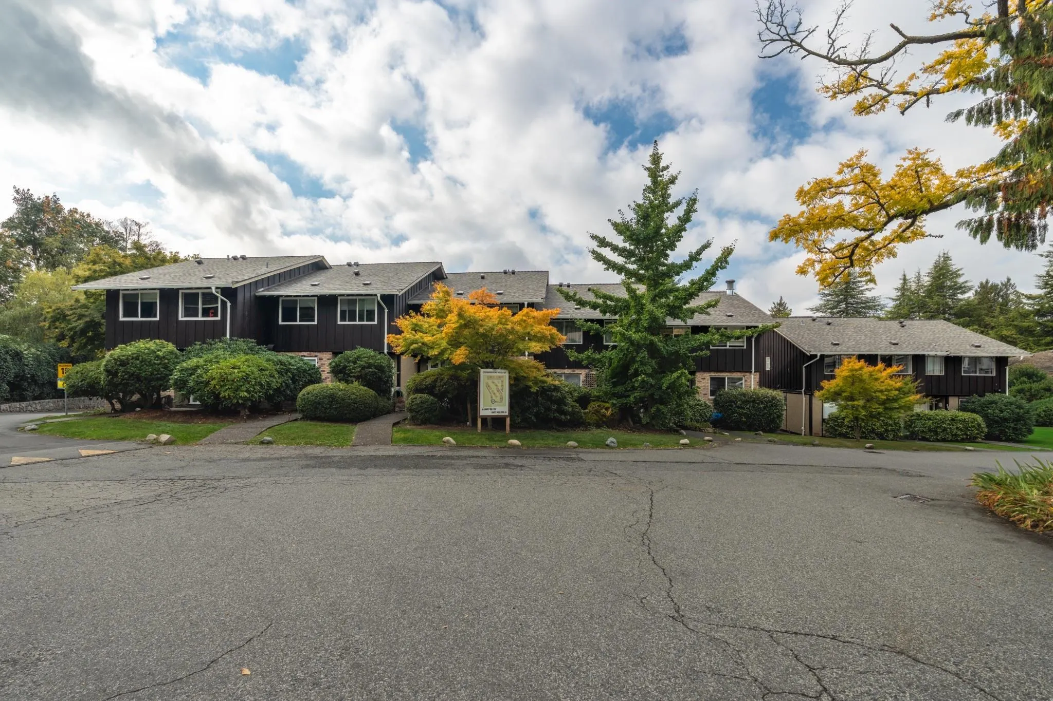 555 W 28th Street #403