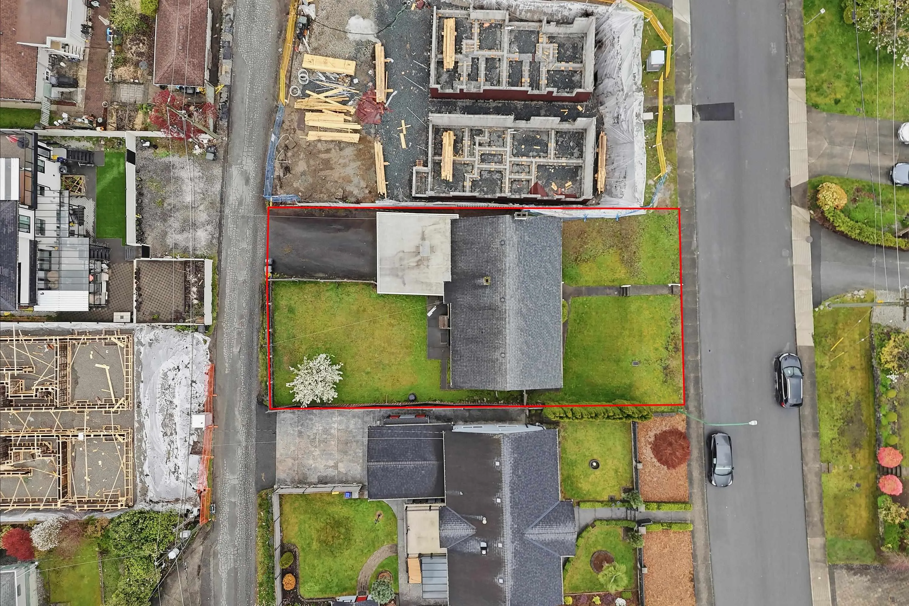 4465 Price Crescent