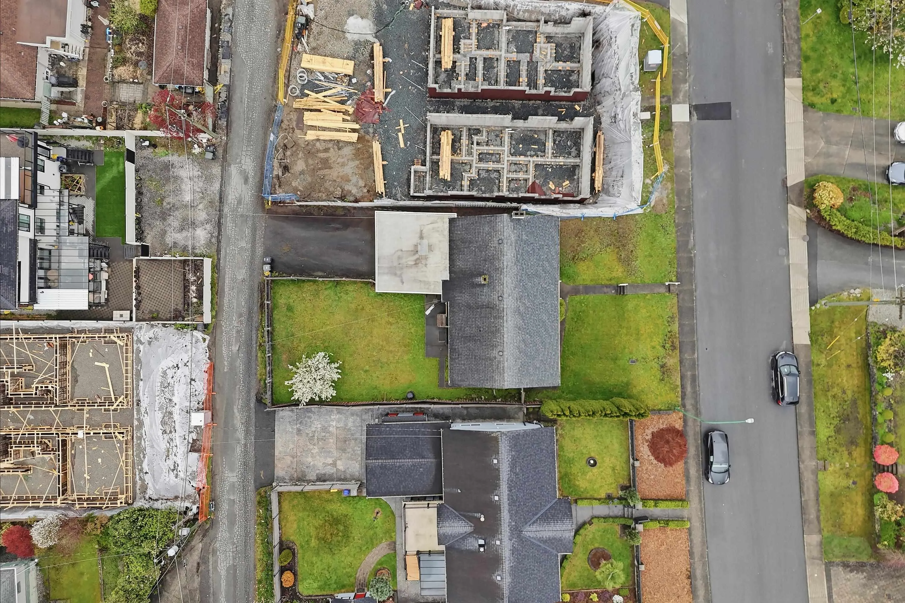 4465 Price Crescent