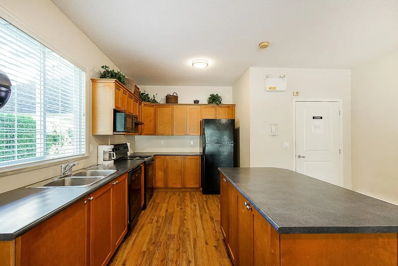 17097 64 Avenue #65