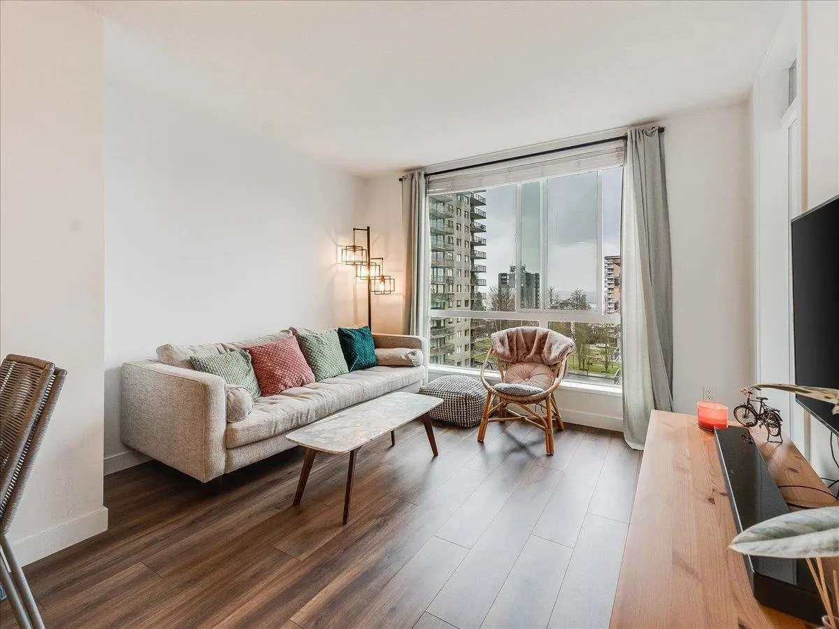 108 E 8th Street #406