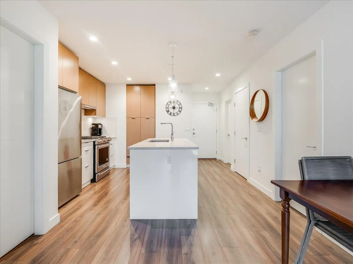 108 E 8th Street #406