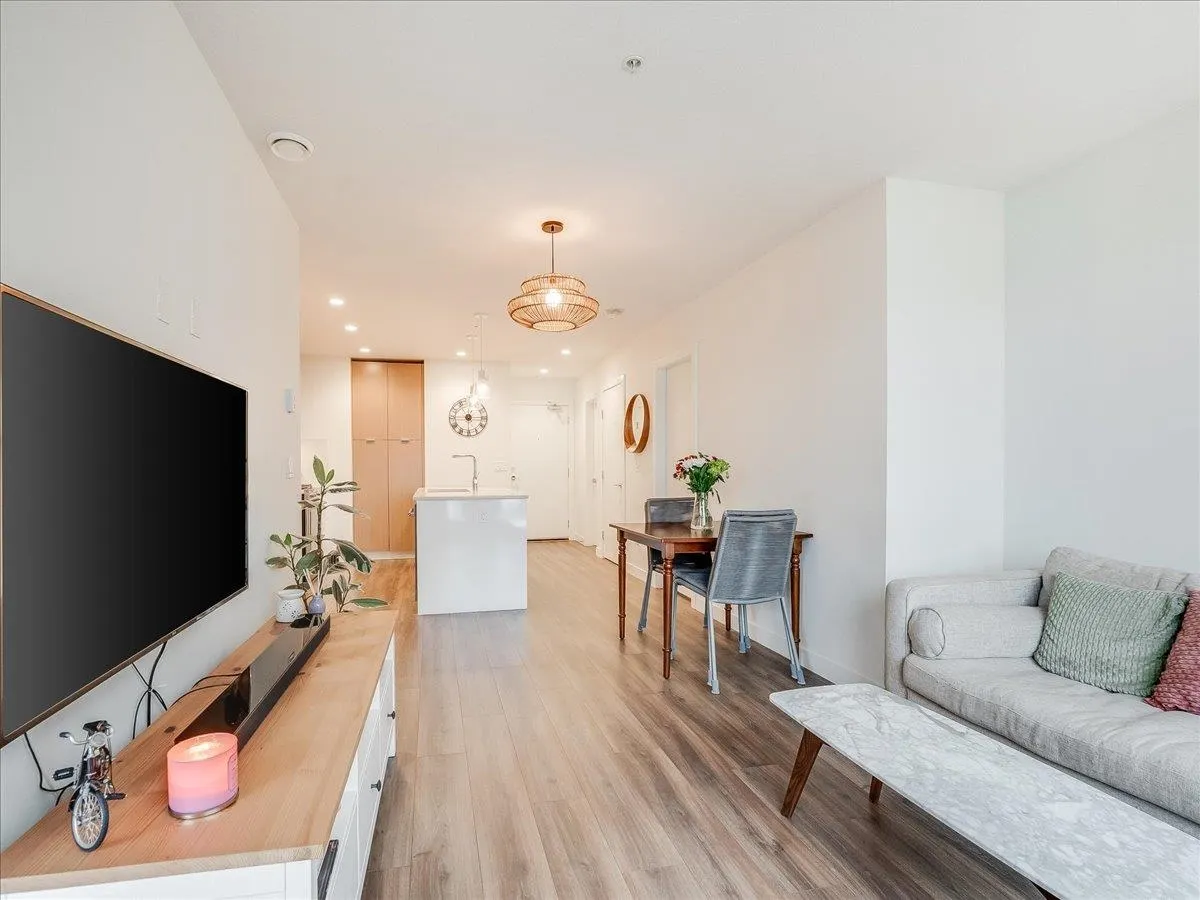 108 E 8th Street #406