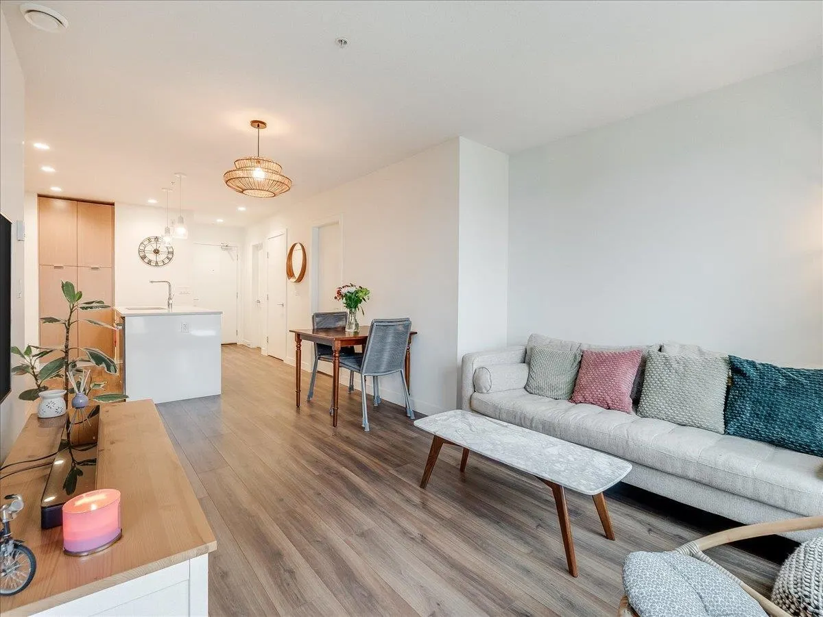 108 E 8th Street #406