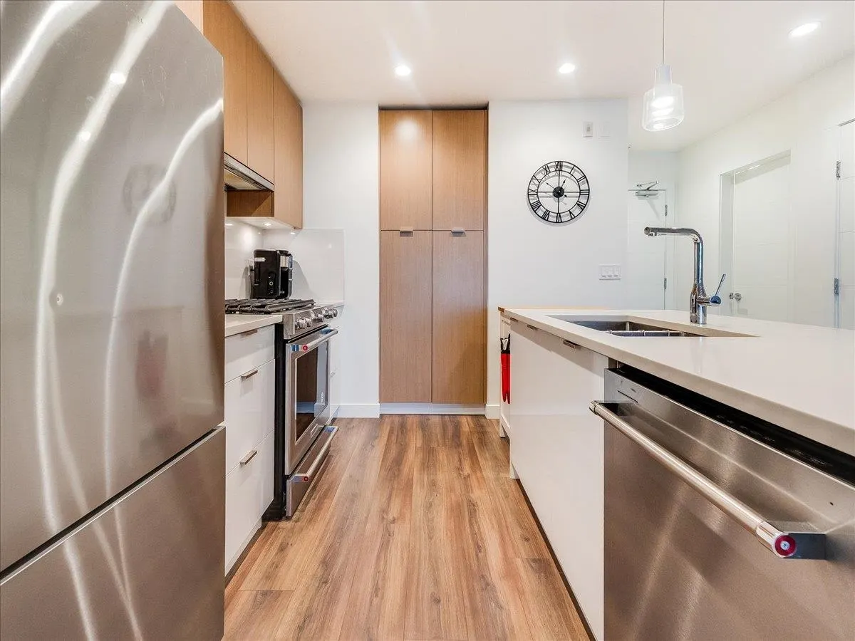 108 E 8th Street #406