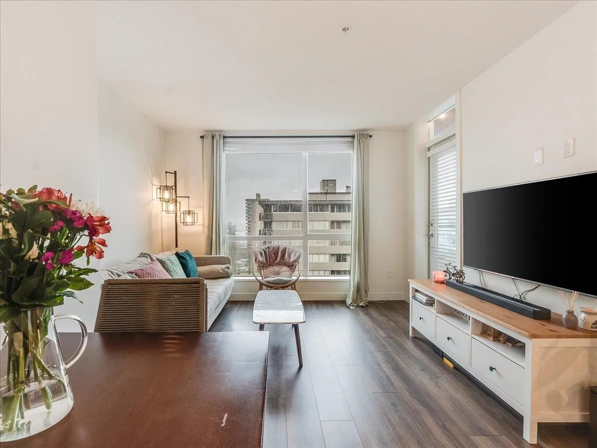 108 E 8th Street #406