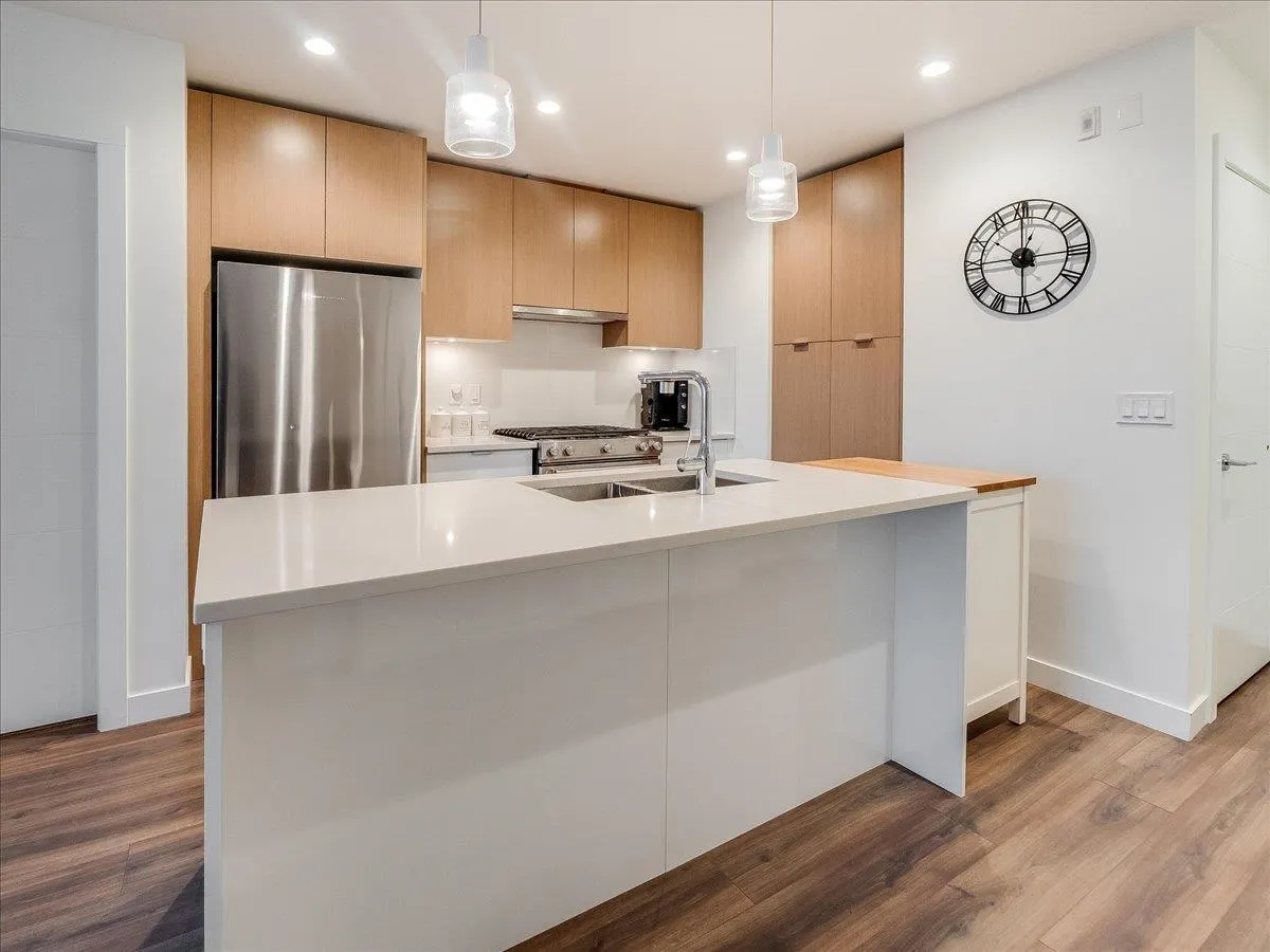 108 E 8th Street #406