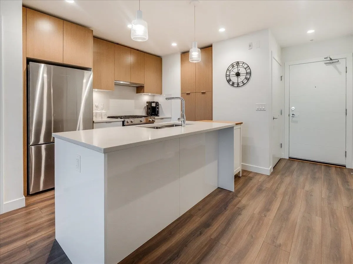 108 E 8th Street #406