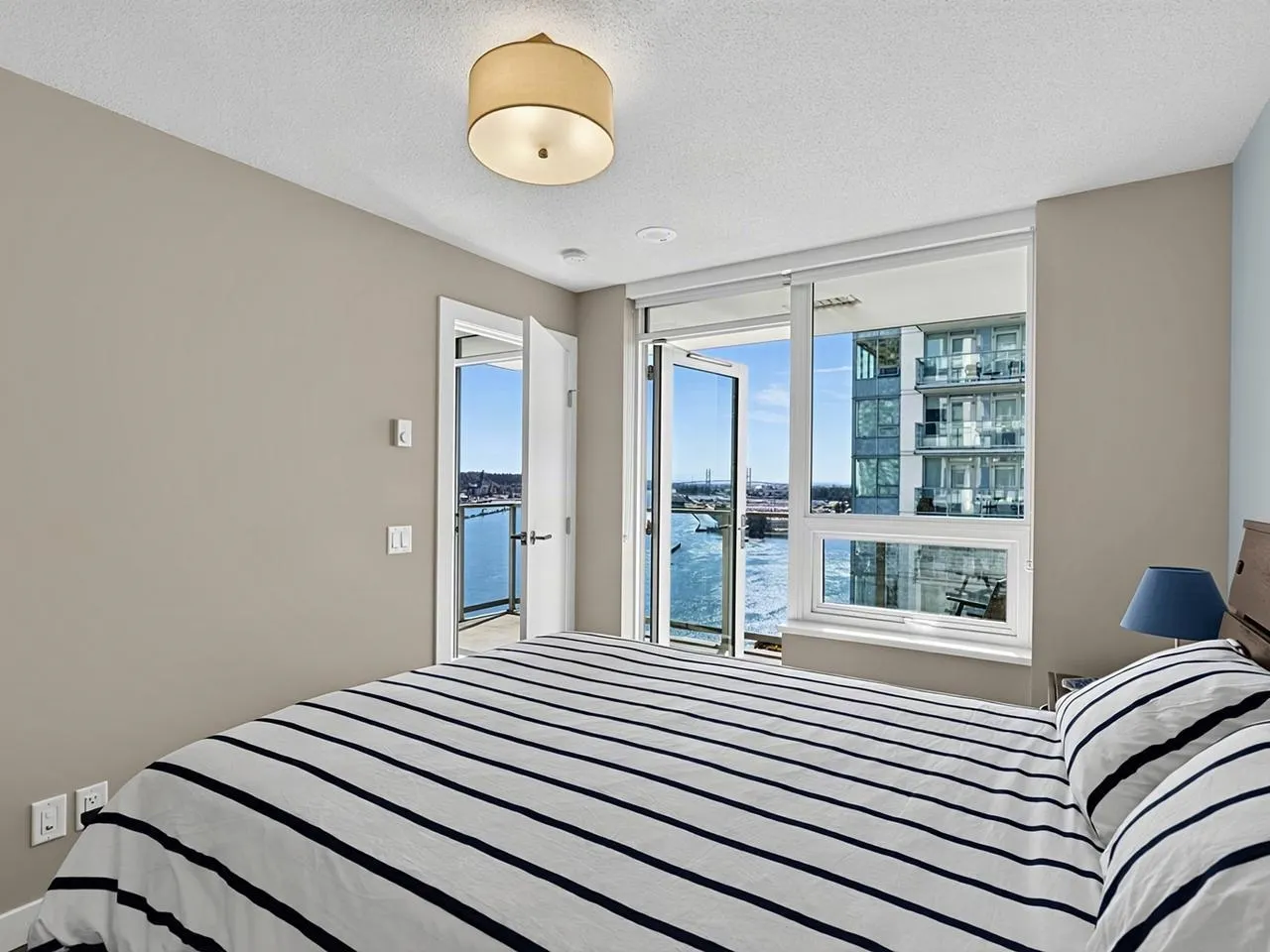 908 Quayside Drive #2205