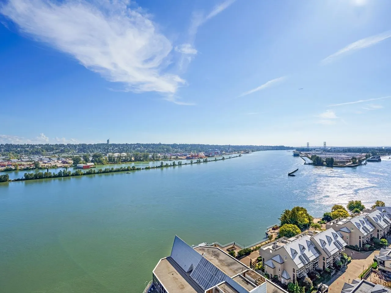 908 Quayside Drive #2205